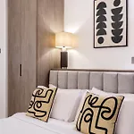 Stylish Studio Walk To Dubai Mall & Burj Khalifa