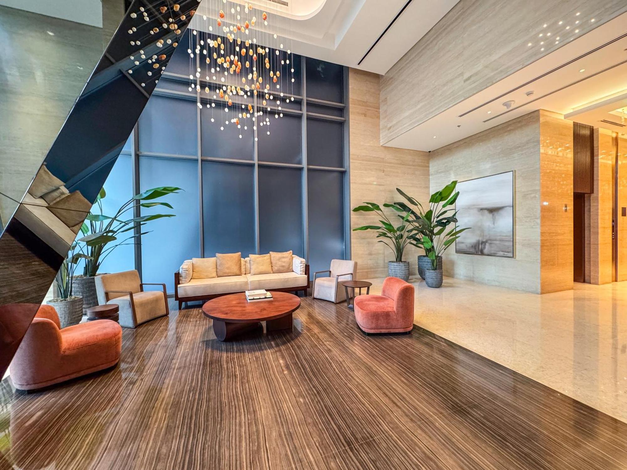 Apartment Stylish Walk To Mall & Burj Khalifa Dubai